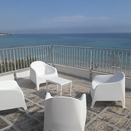 Villa Capitolo Holidays By Maresolepuglia *